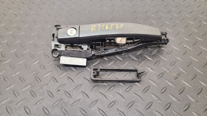 13-22 Chevrolet Trax Front Left Door Handle Assembly Charcoal OEM 22817271