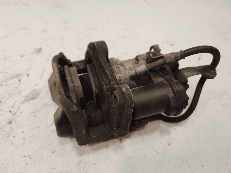 2018-2023 BMW 530e REAR LEFT DRIVER SIDE DISC BRAKE CALIPER OEM