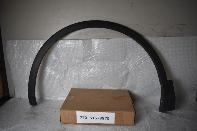 VOLKSWAGEN TIGUAN S WHEEL OPENING MOLDING LEFT SIDE 2018-2021 OEM 5NN 854 731 A