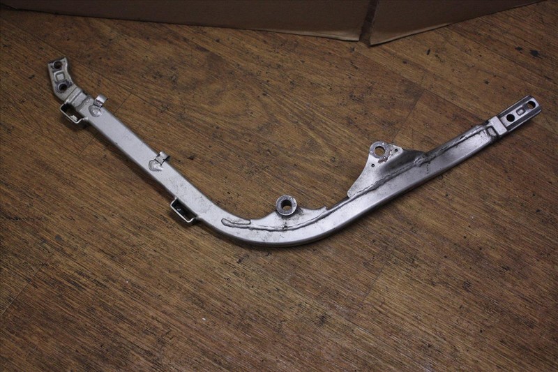 1988 YAMAHA FZ 600 LOWER FRAME SUPPORT RAIL BAR #1 OEM FZ600 88