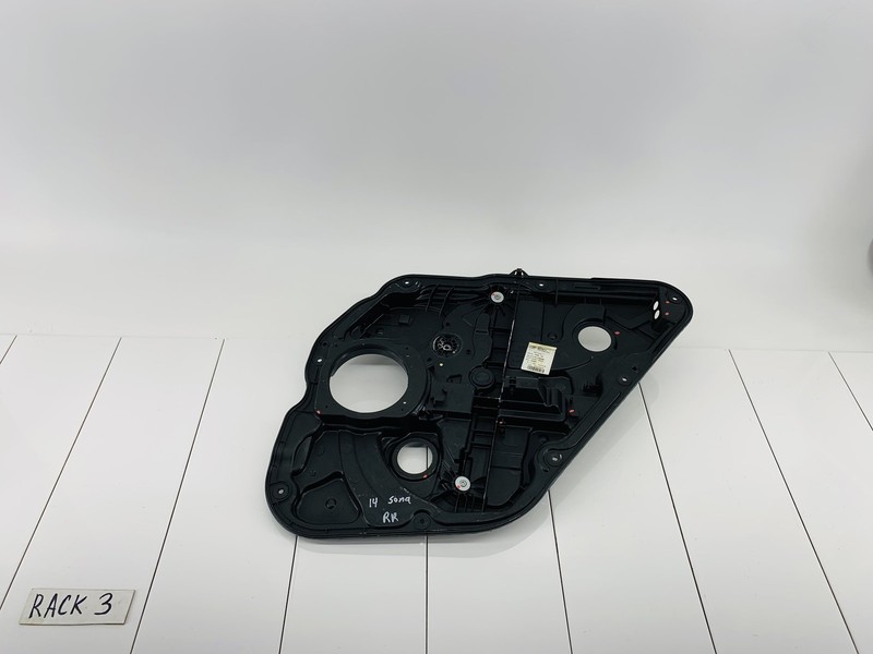 11-15 HYUNDAI SONATA REAR RIGHT PASSENGER SIDE WINDOW REGULATOR & CARRIER OEM