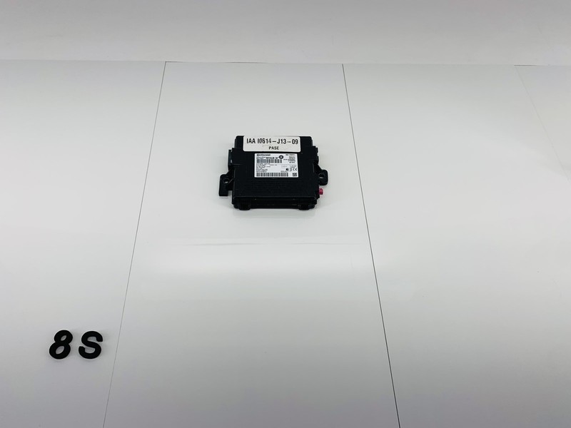 2015 JEEP GRAND CHEROKEE KEYLESS PASSIVE ENTRY HUB RECEIVER CONTROL MODULE OEM