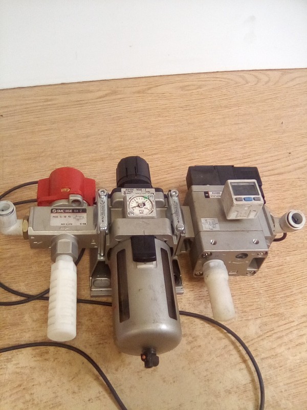 SMC AV4000-N04-5DZ W/ VHS40-N04-Z, AW40K-N04E-Z & ISE30A-N01-P