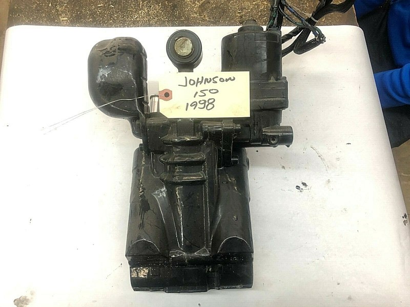 Johnson Evinrude Outboard 150hp FICHT Trim and tilt assy 0439934 FRESHWATER!