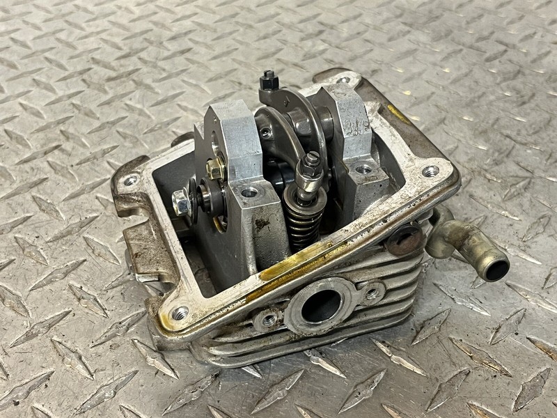 2006 Vespa LX 50 Engine Motor Cylinder Head Valves Cam Shaft LX50