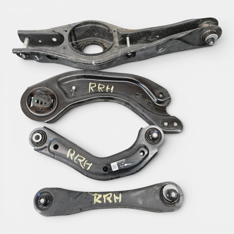 2025-2026 KIA K5 LXS Rear Suspension Right Control Arm Set 4 OEM 55271l5200