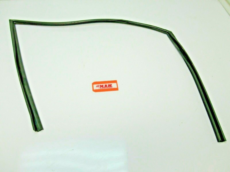 DOOR GLASS WINDOW RUBBER SEAL STRIP RIGHT FRONT RF for 03 04 05 06 INFINITI G35