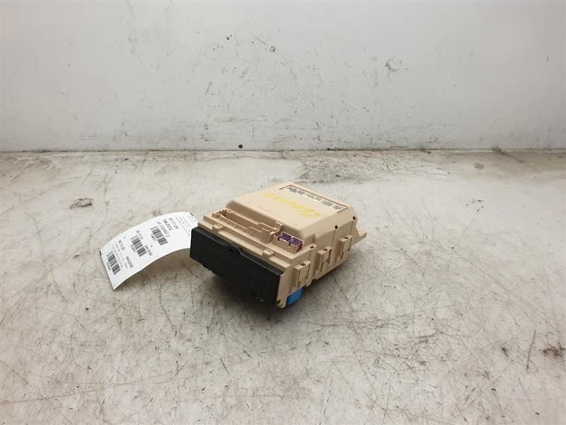 06 TOYOTA SIENNA 3.3L CABIN FUSE BOX 3MZFE