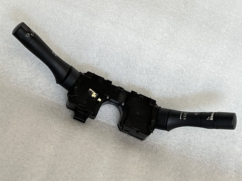 2015-2019 NISSAN SENTRA STEERING COLUMN SWITCHES TURN SIGNAL AND WIPER CONTROL