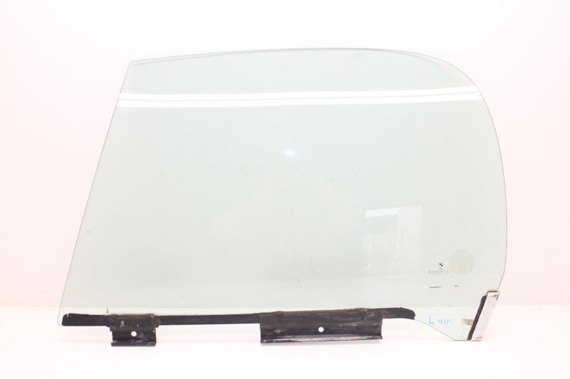 96-02 BMW Z3 Roadster 2.5L Driver Left Front Door Window Glass