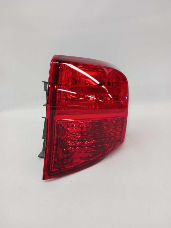 2014 ACURA RDX Right passenger Taillight quarter mounted OEM 13 14 15