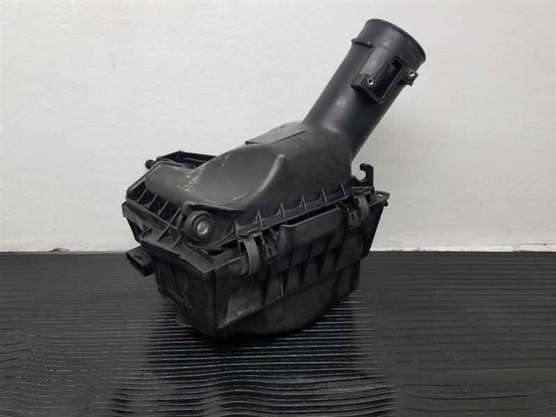08-10 Infiniti G37 Coupe Right Air Cleaner Box Assembly (VQ37VHR) OEM 16500EV10A