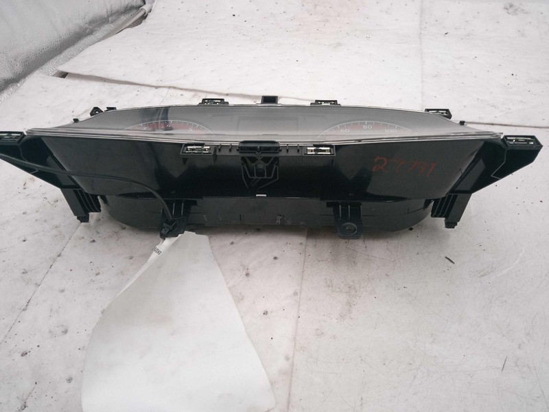 Used Speedometer Gauge fits: 2019 Volkswagen Jetta analog display MPH ID 17A9208