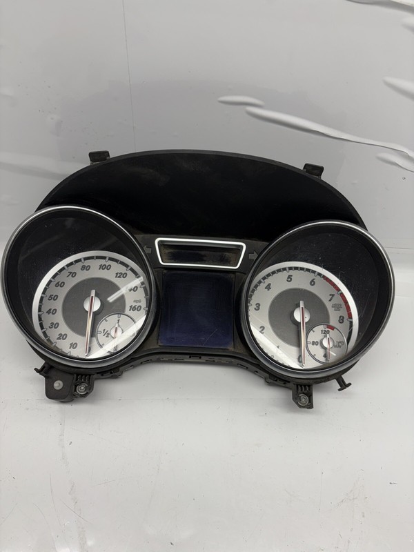 2015 Mercedes GLA250 Class Instrument Gauge Cluster Speedometer ID 1569004302 16