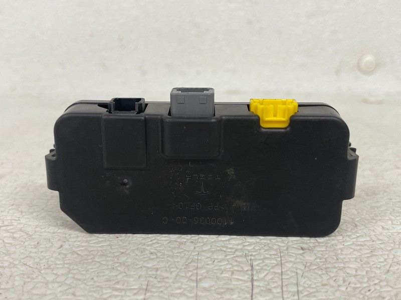 ⭐2017-2020 TESLA MODEL 3 FRONT RIGHT PASS DOOR CONTROL MODULE UNIT OEM LOT2616
