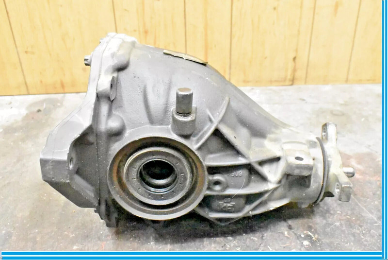 08-16 Mercedes W207 E350 E400 C350 Rear Differential Diff Axle Carrier 2.82 OEM