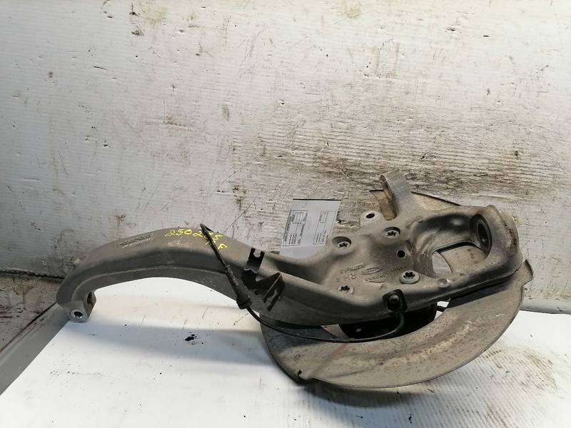 Passenger Right Front Spindle/Knuckle RWD Fits 17-19 XE 1633104