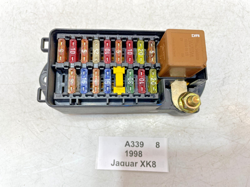 ✅ 1997-2003 OEM Jaguar XK8 XKR Engine Bay Motor Fuse Relay Box