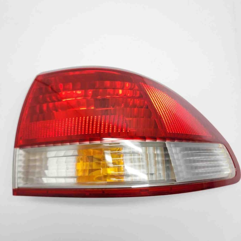 2001 Accord RH Passenger Side Quarter Panel Tail Light Assembly 6487250
