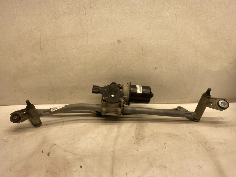 2013-2017 BUICK ENCLAVE FRONT WINDSHIELD WIPER MOTOR WITH TRANSMISSION LINKAGE