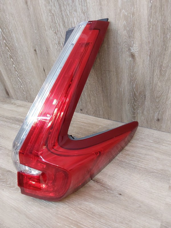 2017-19 HONDA CR-V RH TAIL LAMP ASSY OEM ( DRIVER SIDE)