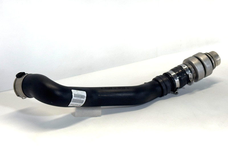 ✅2016-2019 RAM CLASSIC 1500 DIESEL 3.0L OEM CHARGE AIR COOLER DUCT HOSE TUBE