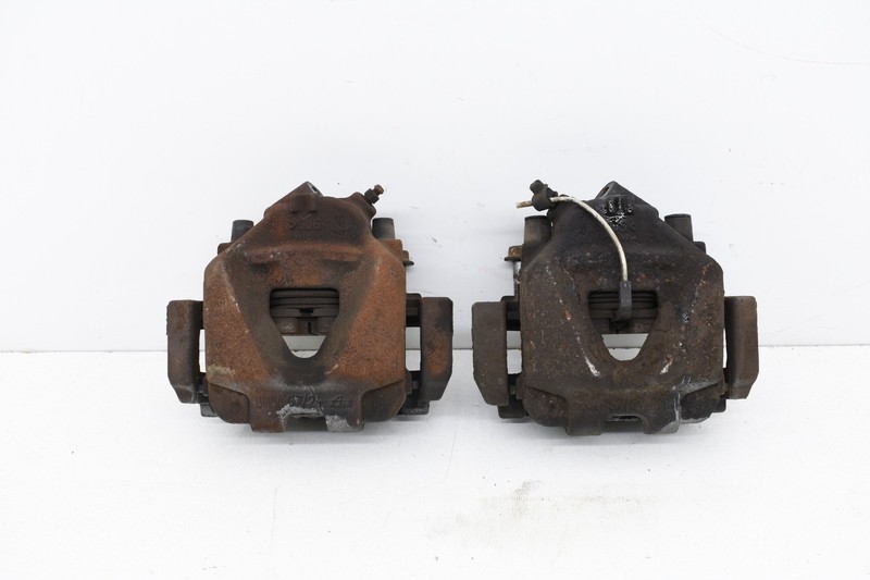 2009 BMW E90 328xi Front Left Right Brake Caliper Set Calipers OEM KW75