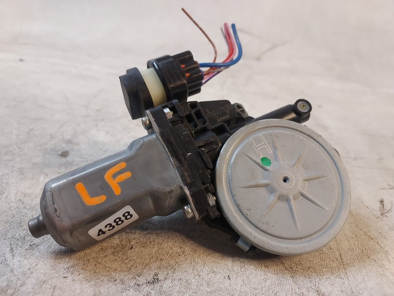 Outlander Left Front LF Driver Side Door Window Regulator Motor 2014-2018 OEM