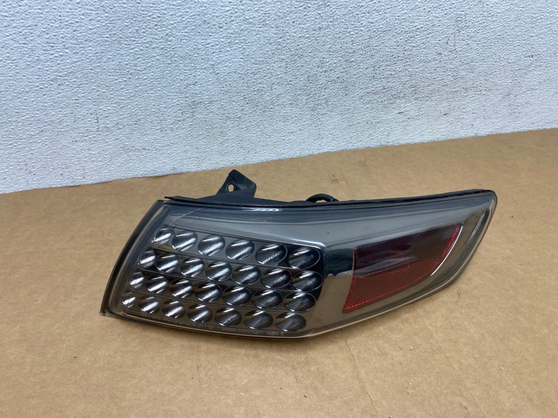 2006 2007 2008 Infiniti FX35 Right Passenger Smoked lens Tail Light OEM AD4446