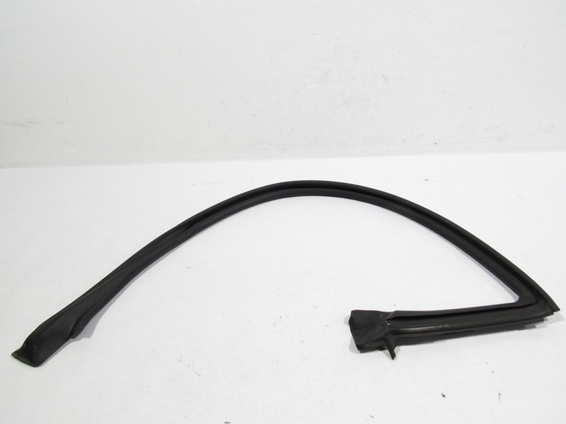 17-21 Toyota 86 GT 2018 Left Driver Door Window Weatherstrip Rubber Seal ;