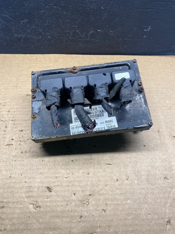 2007 Dodge Caravan Town & Country 3.8L Engine Computer ECU P05187658AC AC8734 G