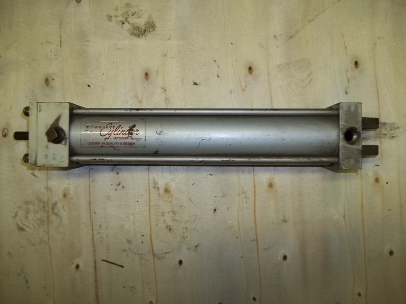 Milwaukee Cylinder 405 12 86 049 Casting Numbers *FREE SHIPPING*