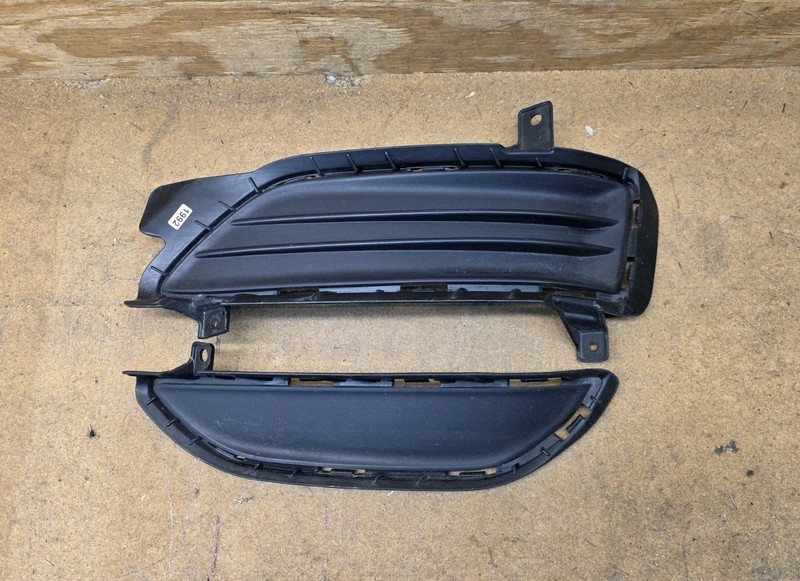 2019 2020 2021 Hyundai Tucson Front Bumper Foglight Trim Left 86525D3500 OEM