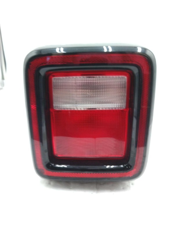 Used Left Tail Light Assembly fits: 2021 Jeep Wrangler incandescent Left Grade A