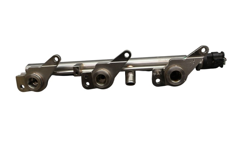 12-16 Mercedes W207 E350 Left Driver Side Fuel Injection Rail Line Oem