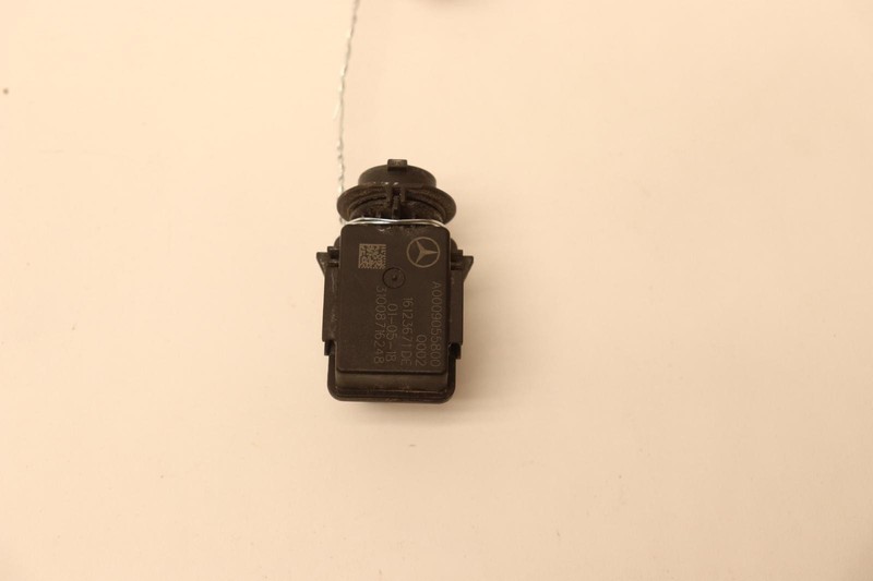 2014-2019 MERCEDES CLA CLASS CLA250 C117 AMBIENT AIR QUALITY SENSOR MODULE OEM