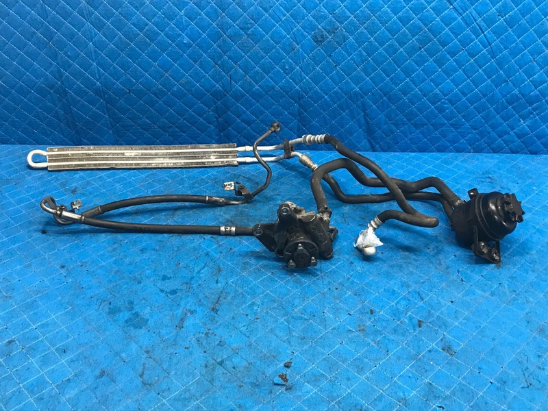 BMW E82 E84 E88 E90 E92 Power Steering Pump Reservoir Oil Tank Assembly OEM