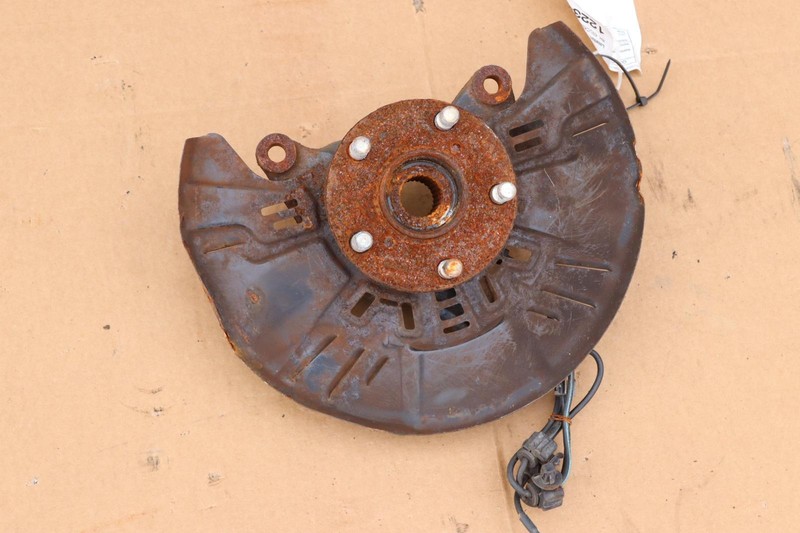 2018-2023 SUBARU CROSSTREK AWD FRONT RIGHT PASSENGER SPINDLE KNUCKLE HUB OEM