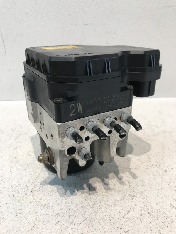 2001- 2006 Lexus LS430 ABS Anti Lock Brake Pump Module Unit 44540-50040