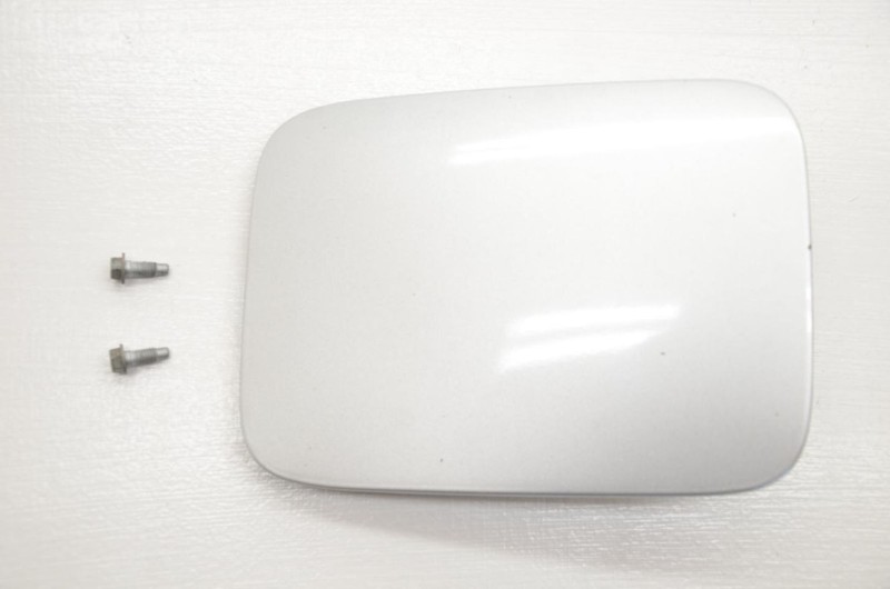 96-02 Toyota 4Runner SR5 3.4L Silver Fuel Filler Door