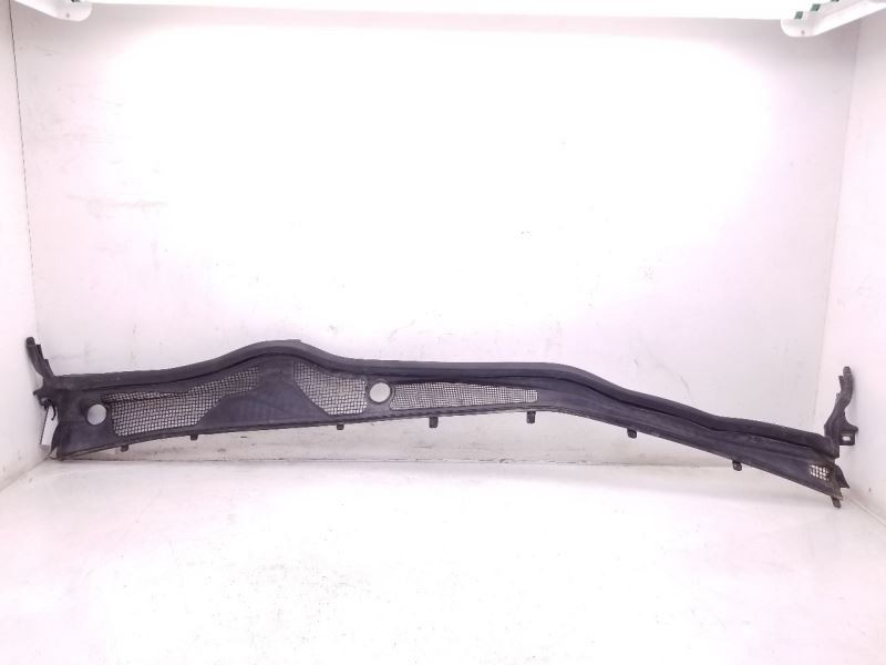 98 99 00 01 02 03 04 Lexus GS300 Cowl Vent Panel
