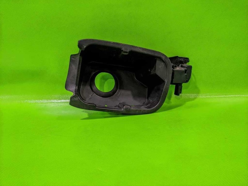 13 DURANGO GAS FUEL FILLER HOUSING OEM 4048-72