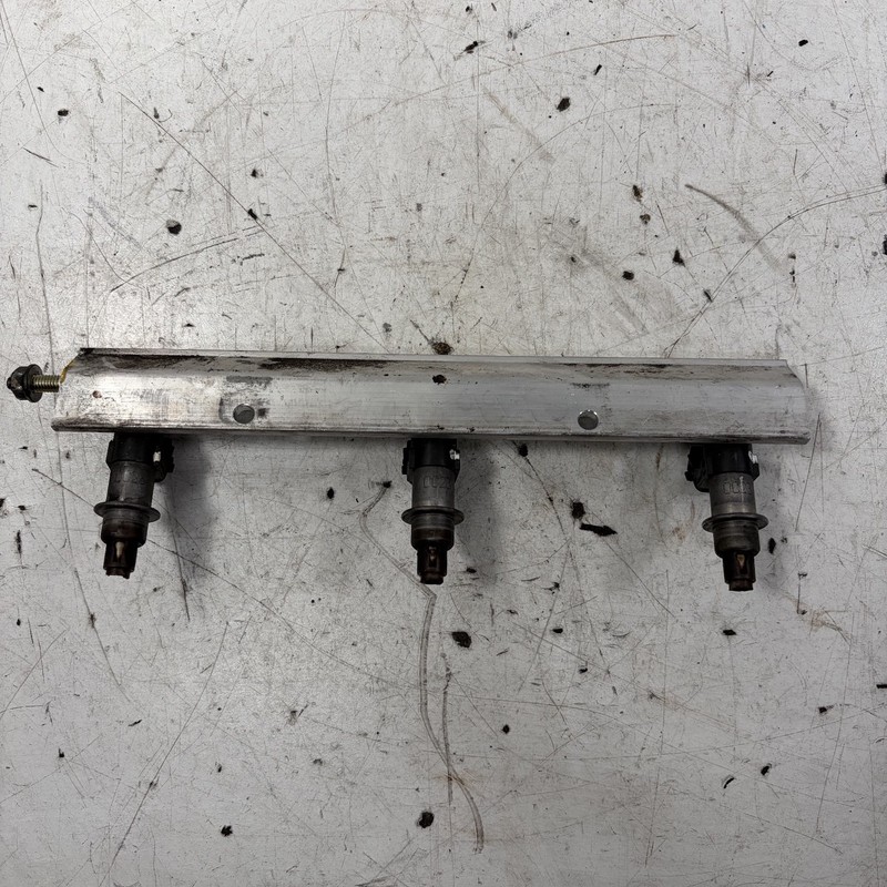00-03 Acura TL Front Fuel Rail 16610-P8E-A00 OEM