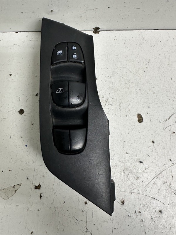 2013-2018 Nissan Altima SDN Left Front Driver Master Power Window Lock Switch Oe