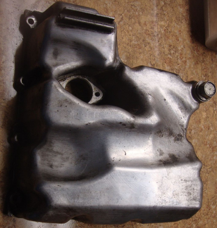 2002 Yamaha YZFR6 YZFR6L YZF R6 YZFR Engine Oil Drain Pan Bottom Plug Cover E5