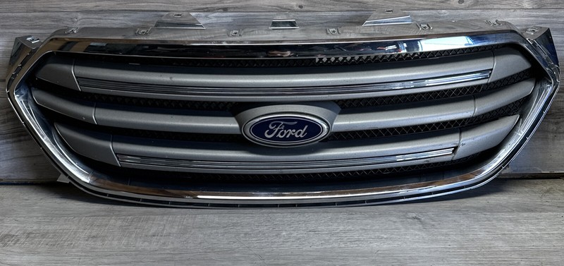 DG138A164B I 2013 - 19 Ford Taurus Front Bumper Upper Grille OEM W/O Police
