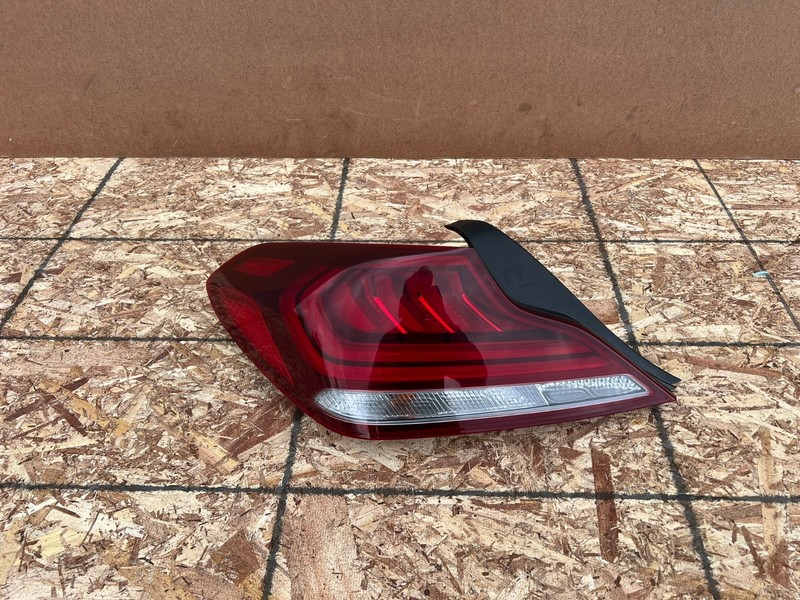 GENESIS G70 2019-2021 OEM LEFT DRIVER QUARTER PANEL OUTER TAIL LIGHT LAMP ASSY