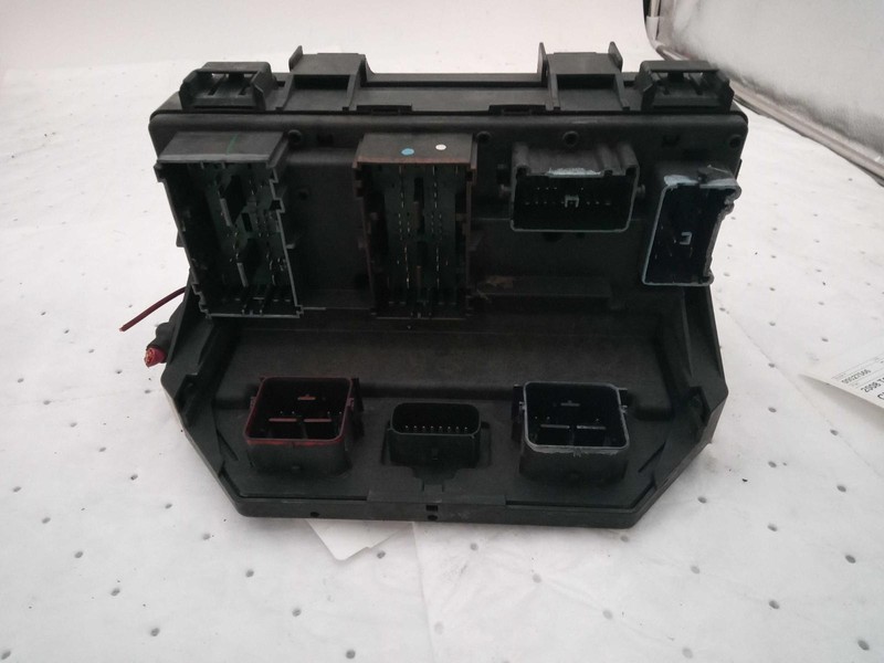 2008 Chrysler Town & Country Integrated Power Module OEM 45549 185K Miles