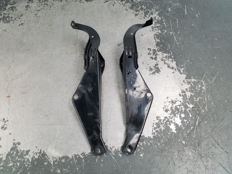 201009 - 13 Harley CVO Ultra Fairing Brackets - * #7540 V7