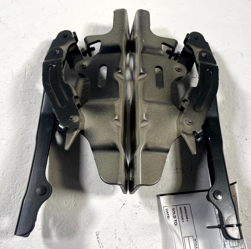 24-26 HYUNDAI SANTA FE FRONT LEFT & RIGHT SIDE HOOD BONNET HINGES PAIR # 111262